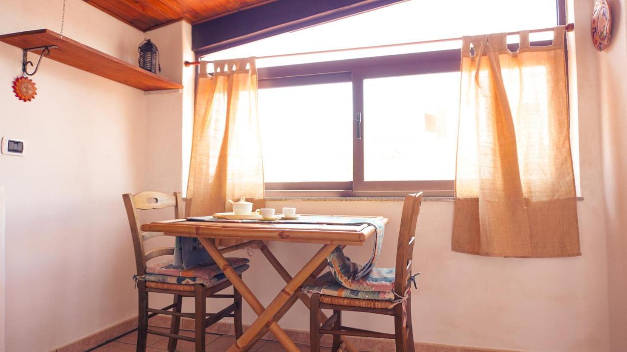 Pm 12 Via Achille Grandi Guest House Alguer Exterior foto